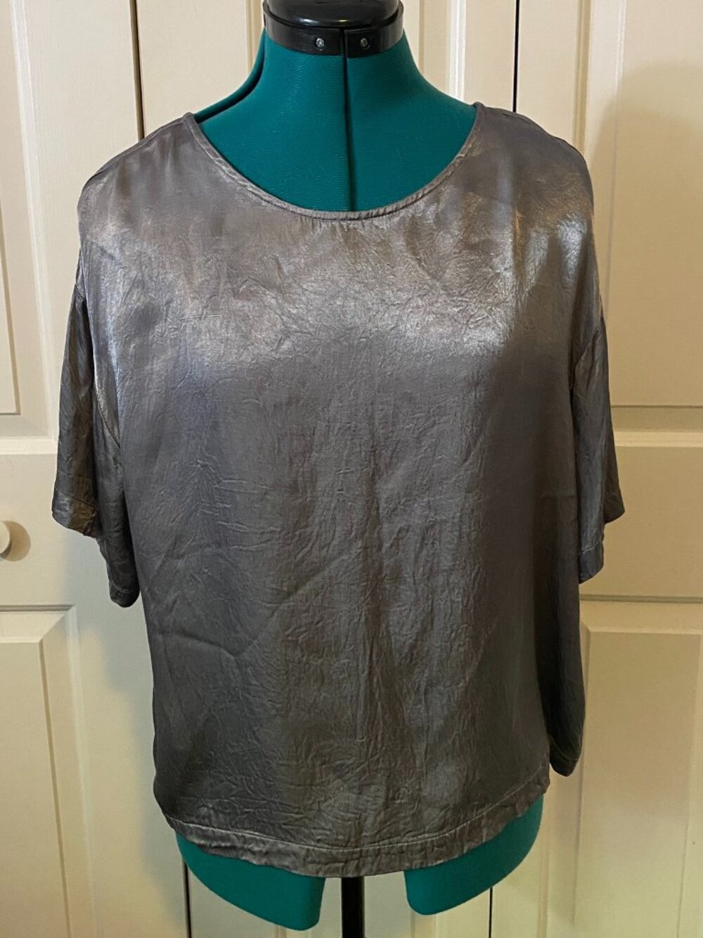 Two by Vince Camuto Metallic Shimmer Blouse